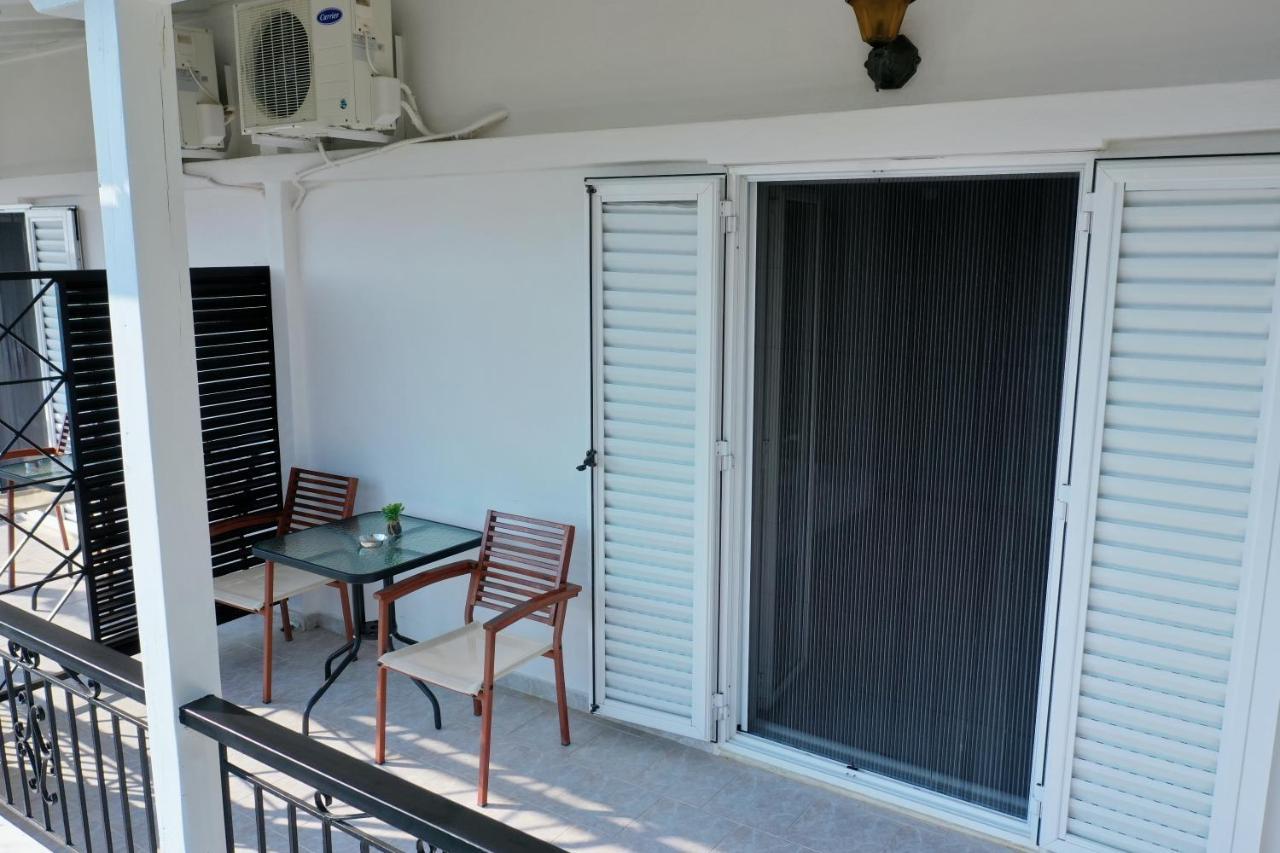 Milies Apartments Ставрос Екстериор снимка