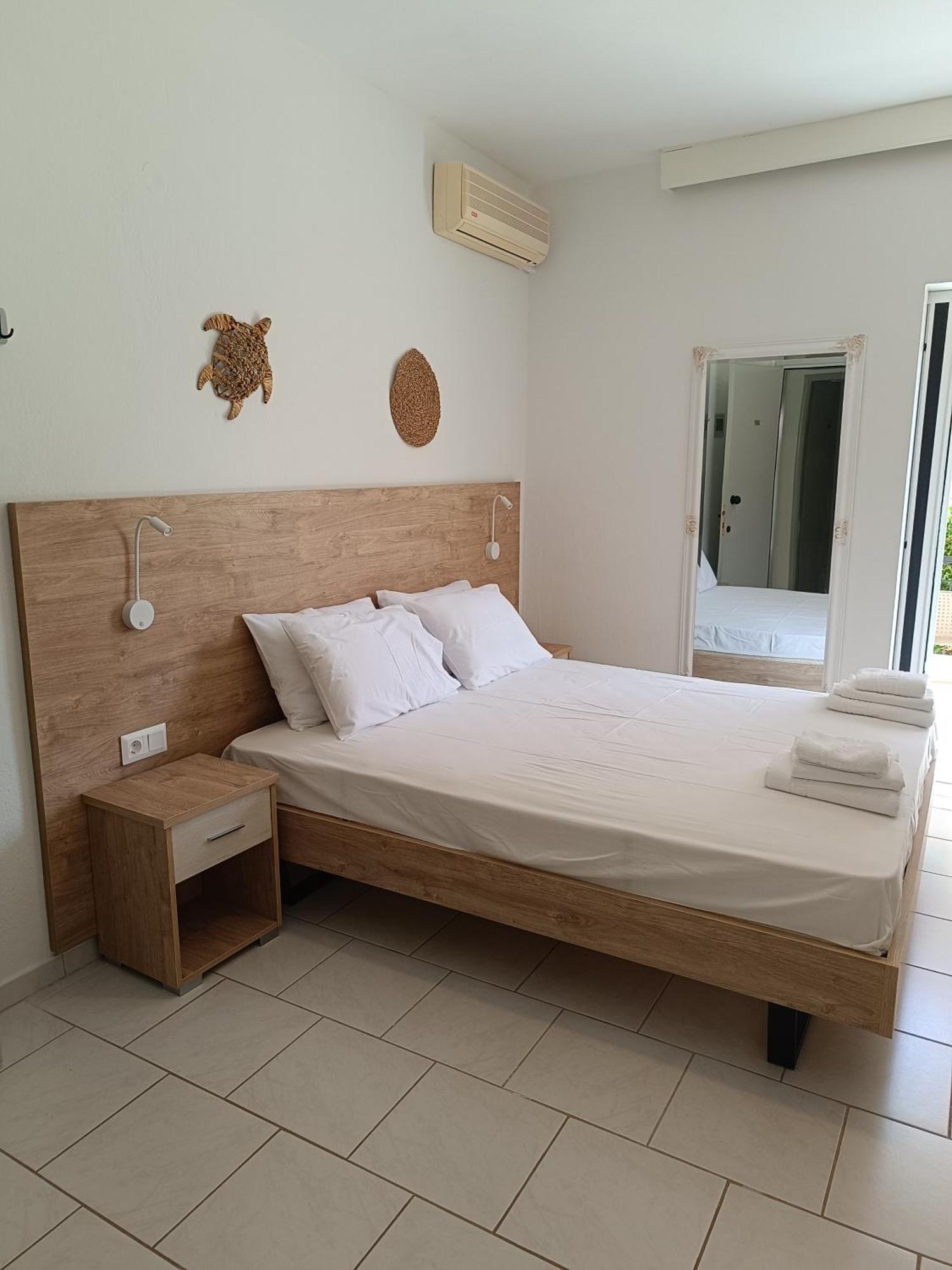 Milies Apartments Ставрос Екстериор снимка