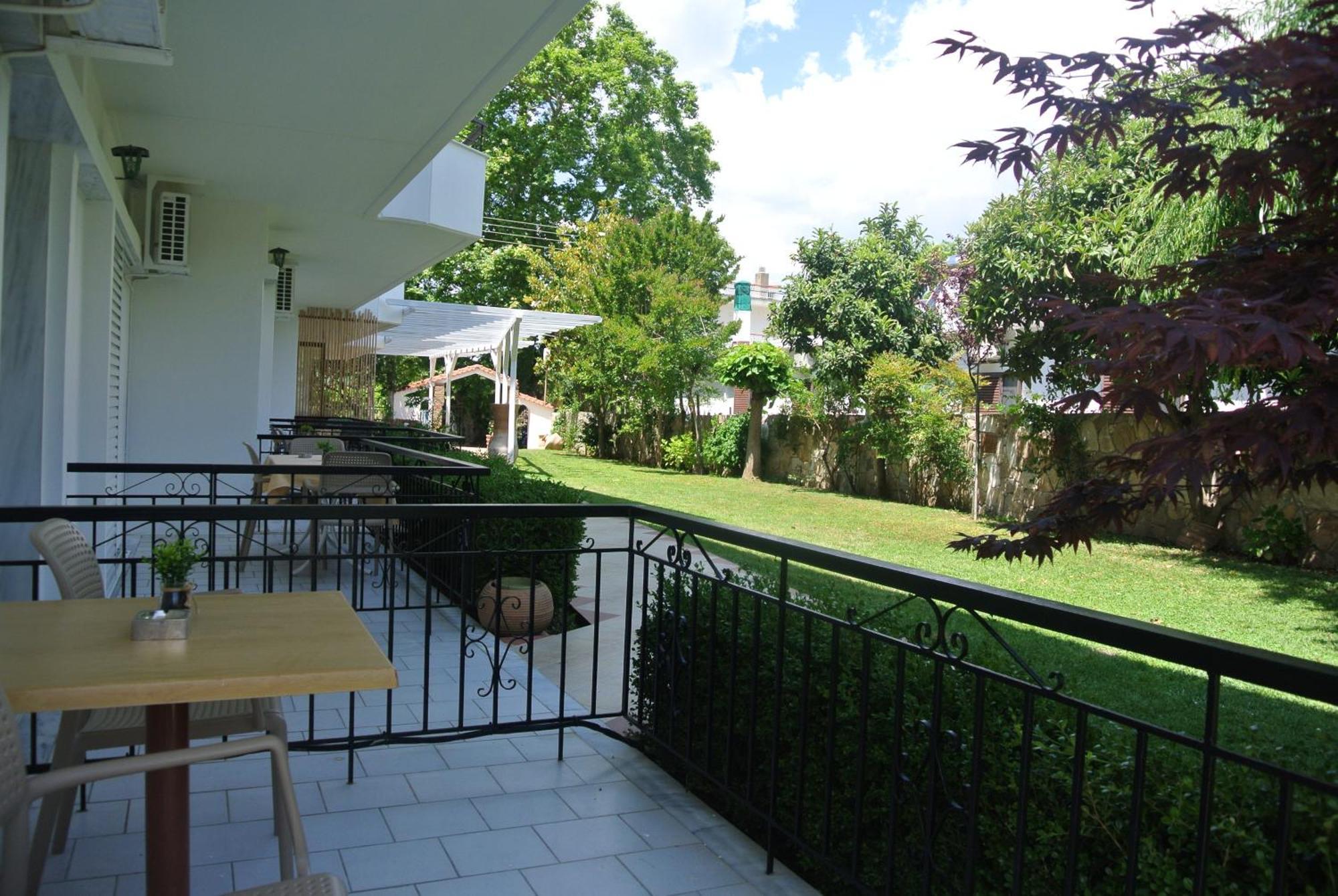 Milies Apartments Ставрос Екстериор снимка