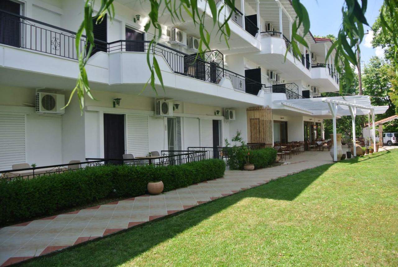 Milies Apartments Ставрос Екстериор снимка