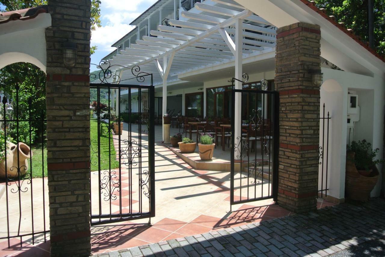 Milies Apartments Ставрос Екстериор снимка